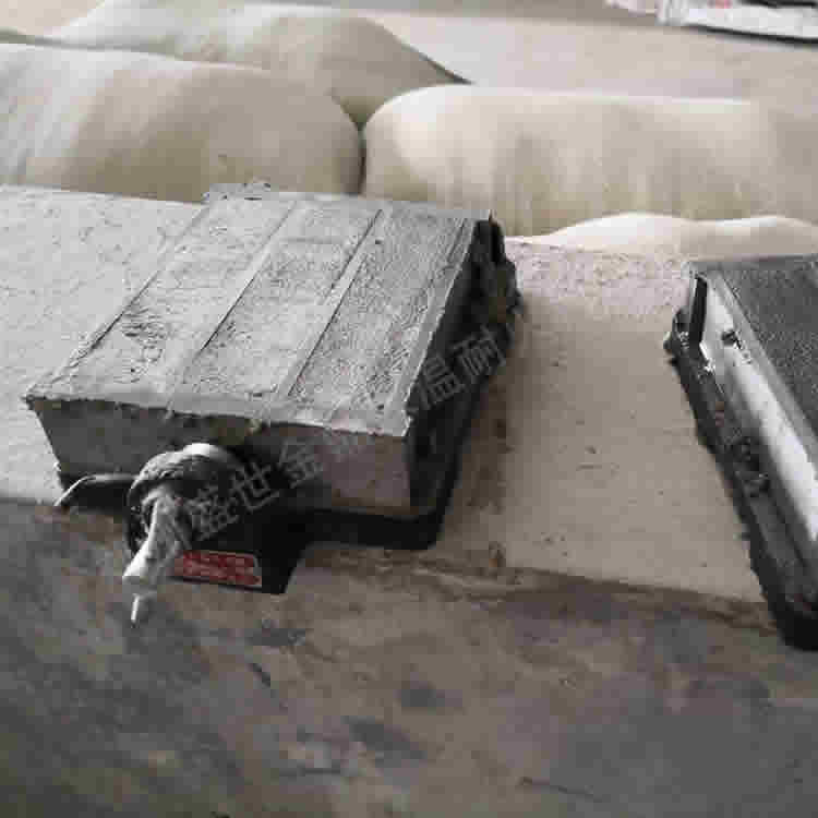 ����ݔ�͙C